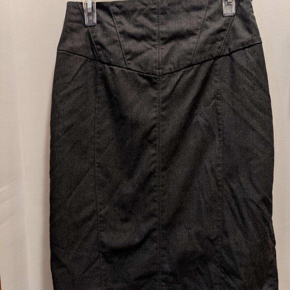 Express size 8 gray lace back 23 in skirt